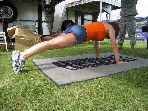 girl doing push-ups